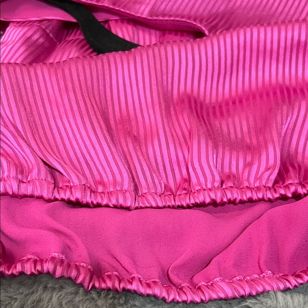 Vince Camuto Vibrant Pink Blouse with Puff Sleeves - Picture 4 of 6